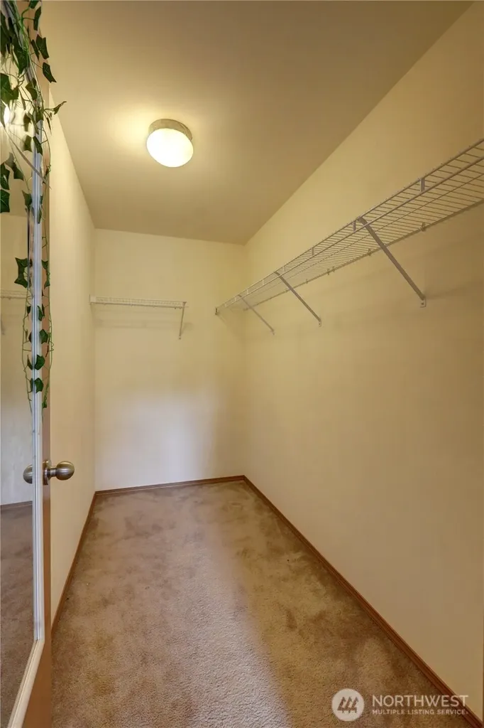 29704 SE 217th Pl SE Kent WA 98042