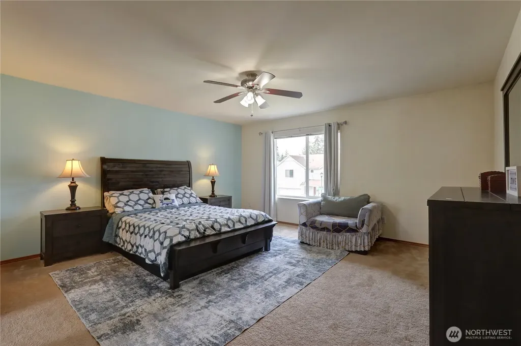 29704 SE 217th Pl SE Kent WA 98042