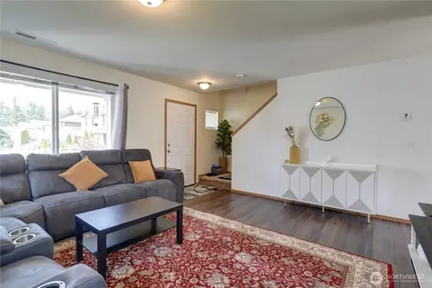 29704 SE 217th Pl SE Kent WA 98042