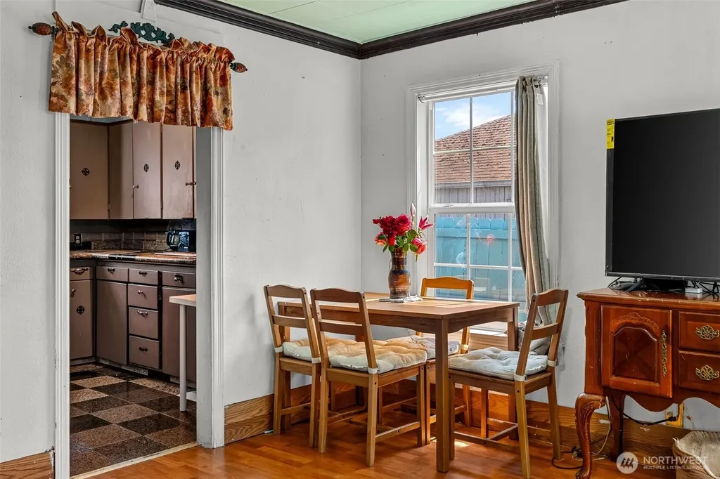 9344 52nd Avenue S Seattle WA 98118