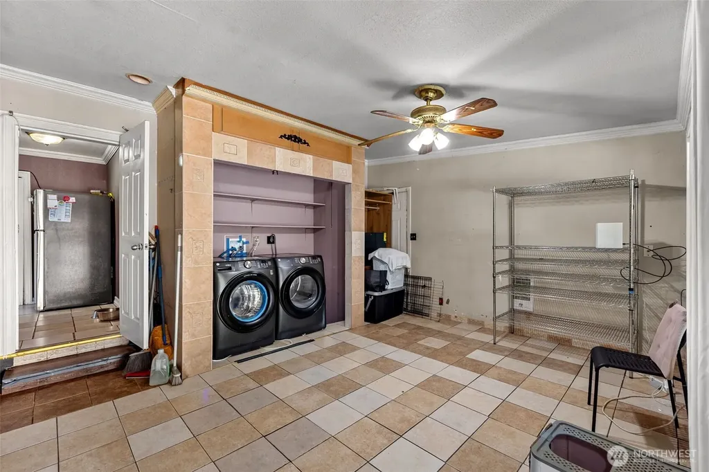 9344 52nd Avenue S Seattle WA 98118
