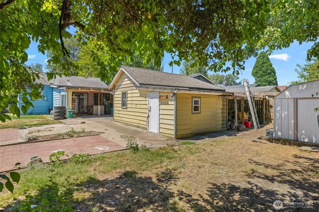 9344 52nd Avenue S Seattle WA 98118