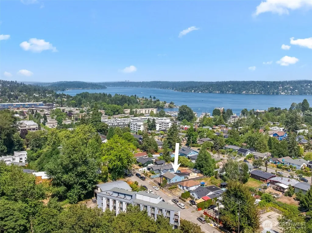 9344 52nd Avenue S Seattle WA 98118