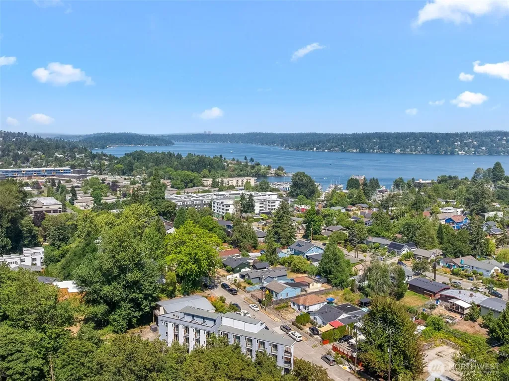 9344 52nd Avenue S Seattle WA 98118
