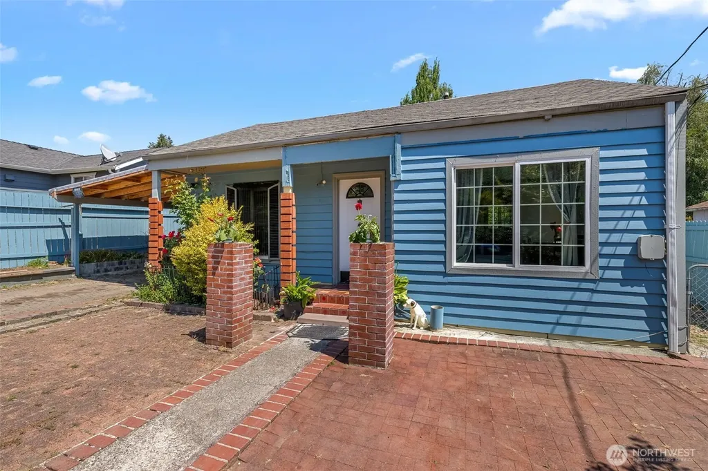 9344 52nd Avenue S Seattle WA 98118