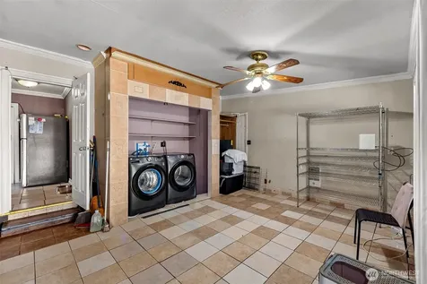 9344 52nd Avenue S Seattle WA 98118