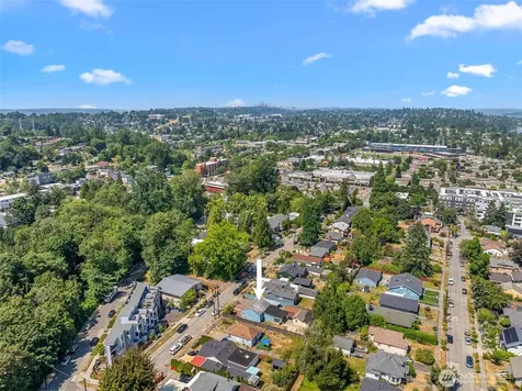 9344 52nd Avenue S Seattle WA 98118