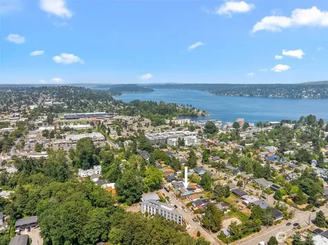 9344 52nd Avenue S Seattle WA 98118