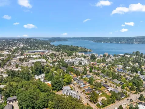 9344 52nd Avenue S Seattle WA 98118