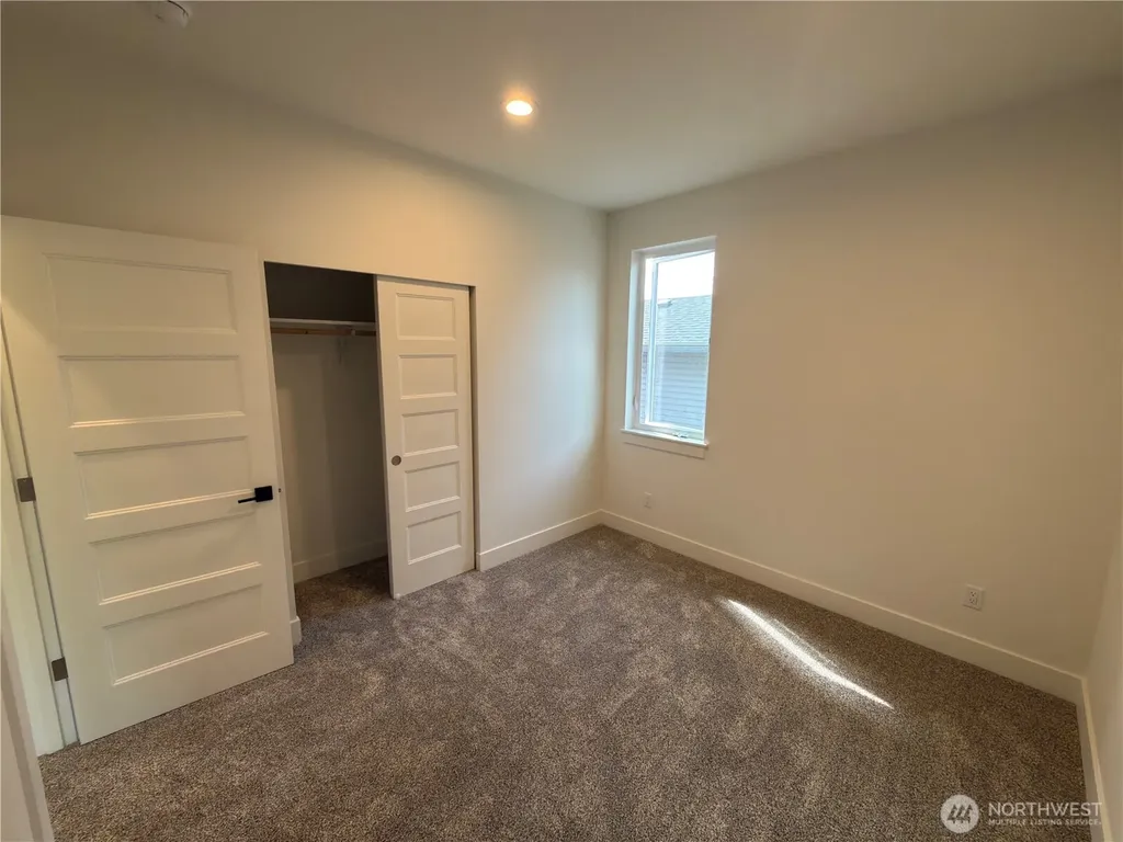 10528 13th Avenue W Everett WA 98204