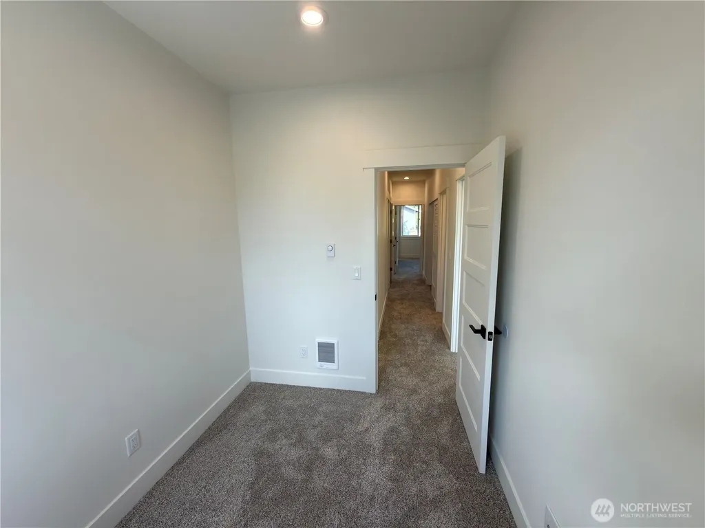 10528 13th Avenue W Everett WA 98204