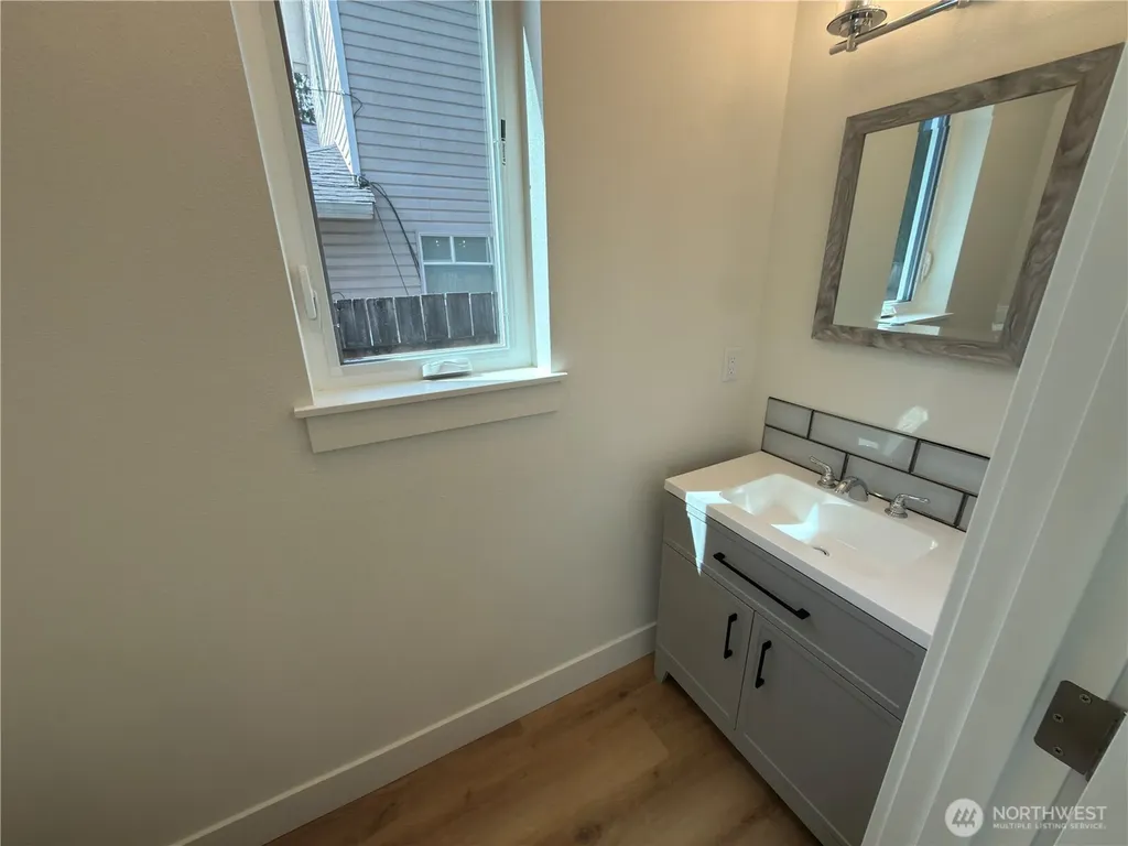 10528 13th Avenue W Everett WA 98204