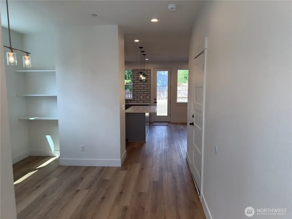 10528 13th Avenue W Everett WA 98204