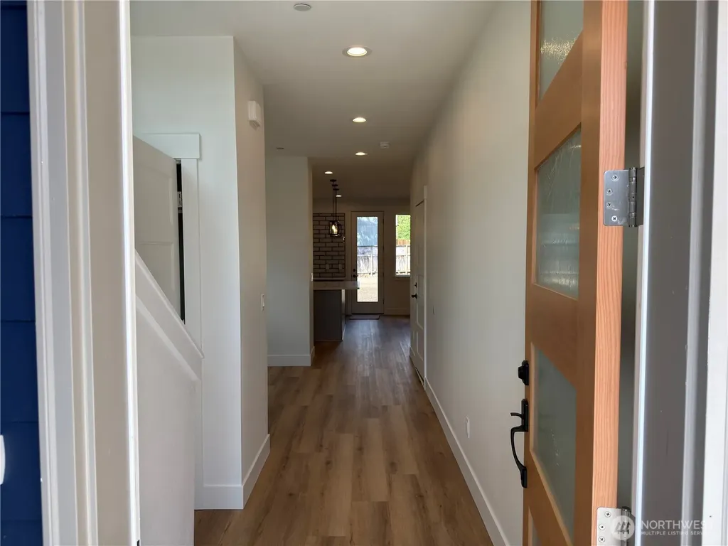 10528 13th Avenue W Everett WA 98204