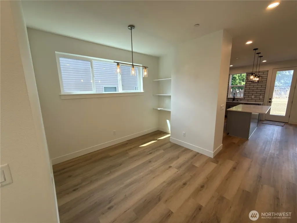10528 13th Avenue W Everett WA 98204