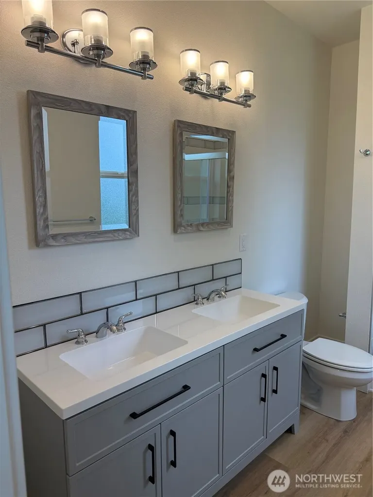 10528 13th Avenue W Everett WA 98204