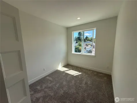 10528 13th Avenue W Everett WA 98204
