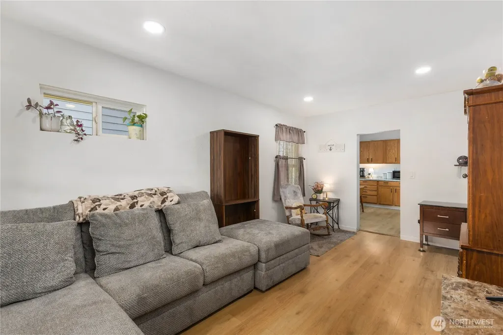 803 N Pacific Avenue Kelso WA 98626
