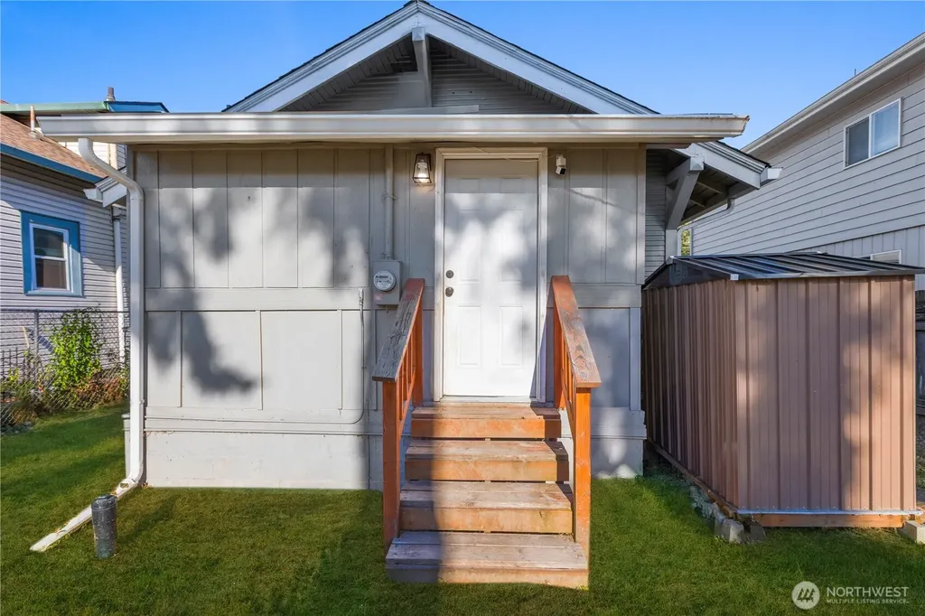 803 N Pacific Avenue Kelso WA 98626