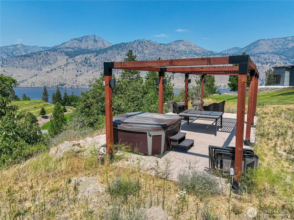 83 Bella Vista Lane Chelan WA 98816