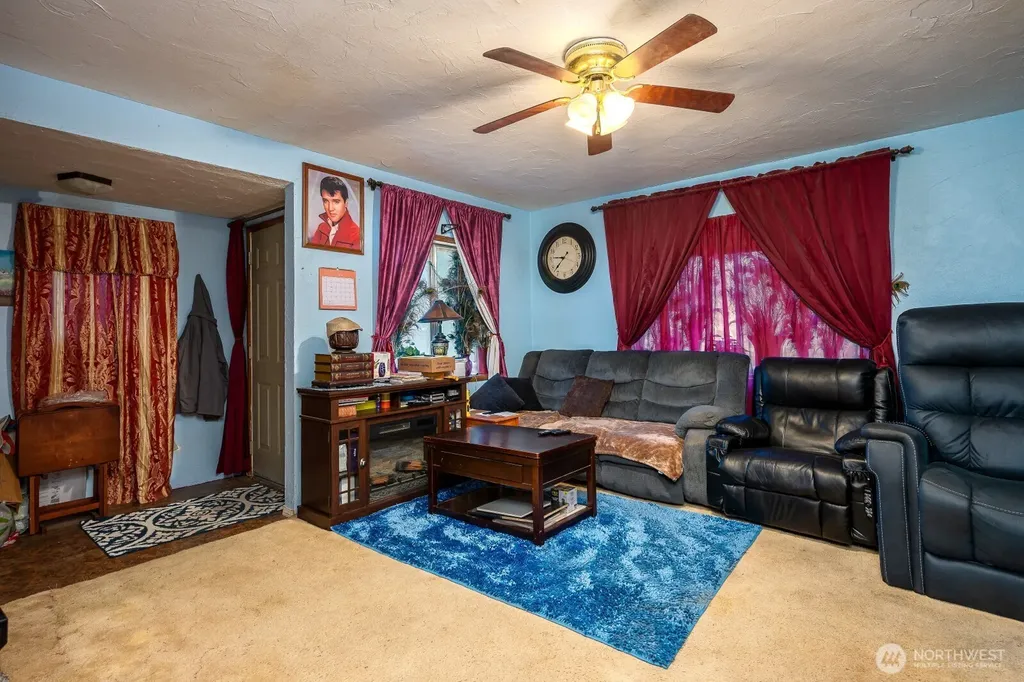 505 Hawthorne Street Kelso WA 98626
