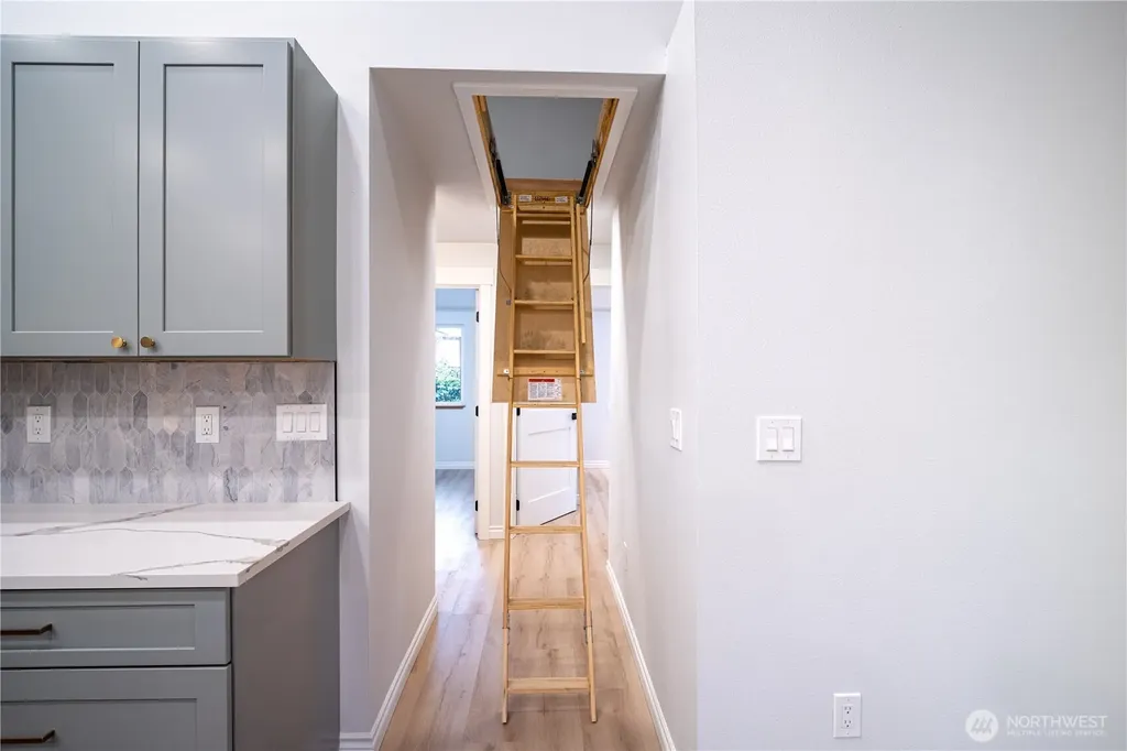2802 Garden Court Steilacoom WA 98388