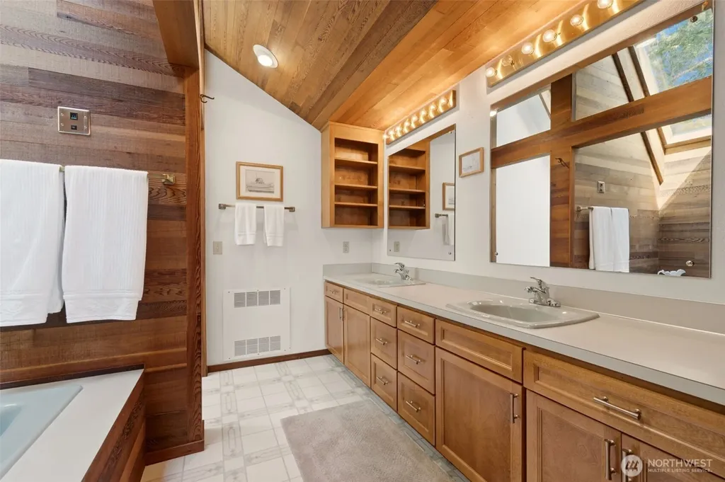 13112 Purdy Drive NW Gig Harbor WA 98332