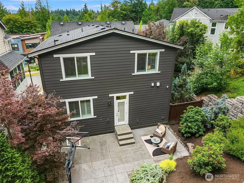 867 224th Avenue NE Sammamish WA 98074
