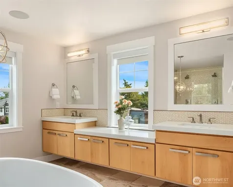 867 224th Avenue NE Sammamish WA 98074
