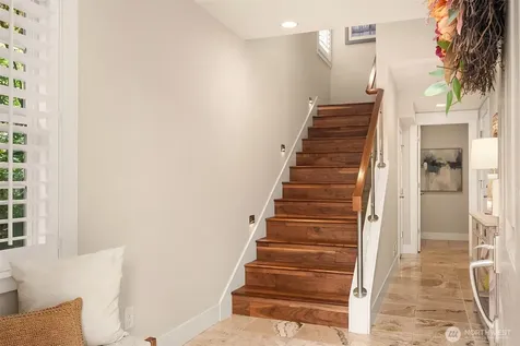 867 224th Avenue NE Sammamish WA 98074