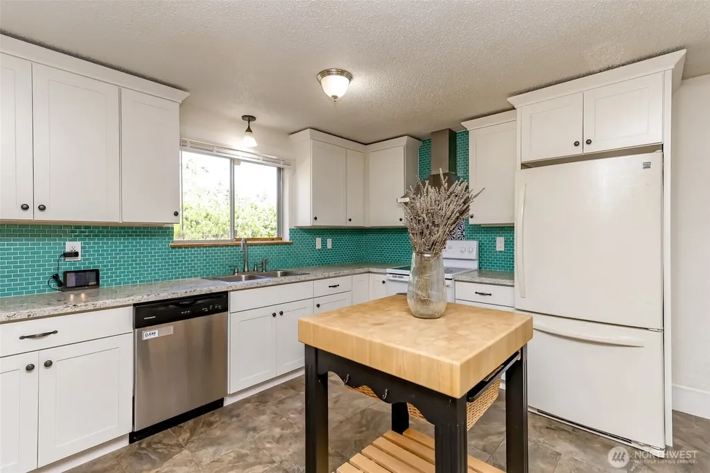 2501 64th Avenue NE Tacoma WA 98422