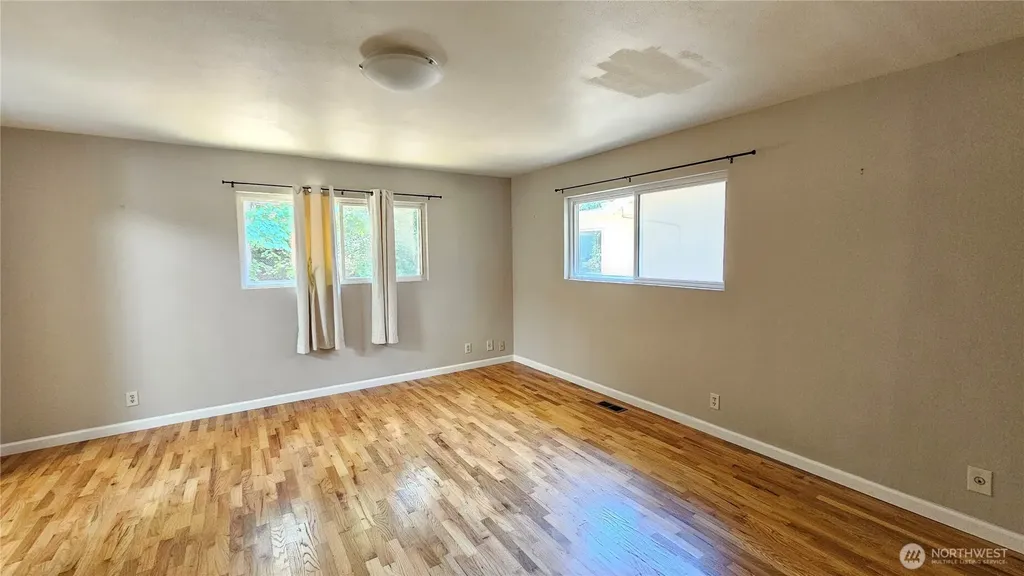 1000 151st Place NE Bellevue WA 98007