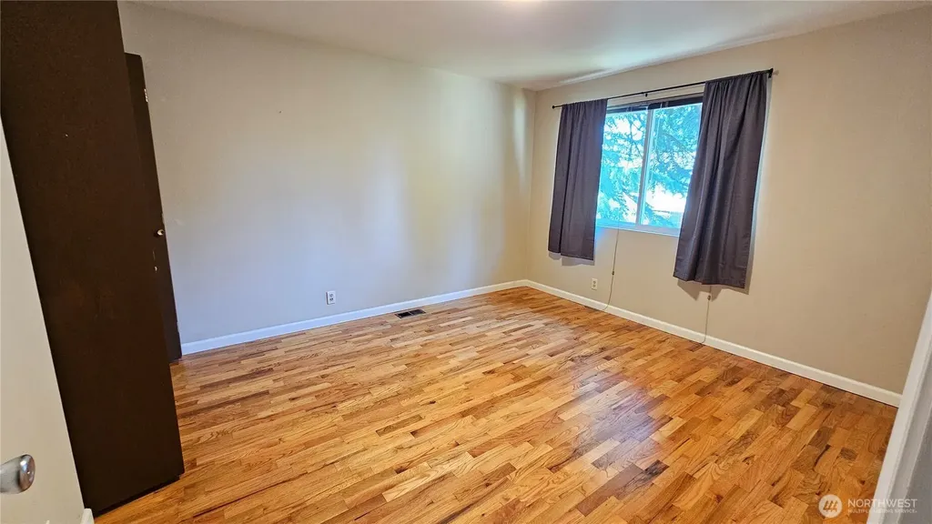1000 151st Place NE Bellevue WA 98007