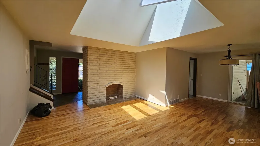 1000 151st Place NE Bellevue WA 98007