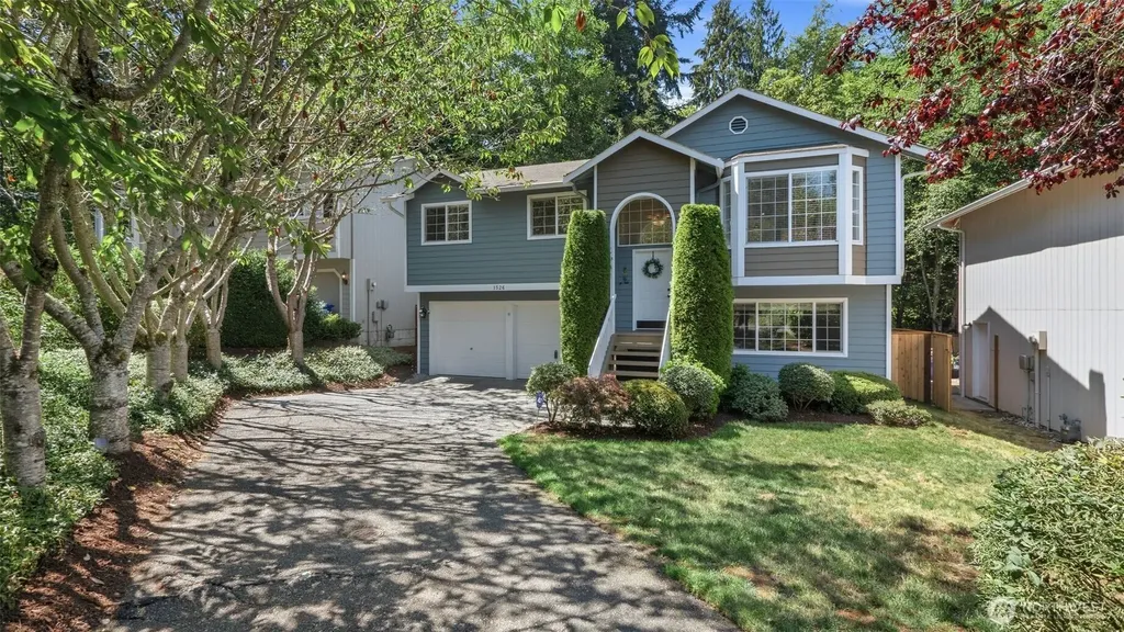1526 49th Place SW Everett WA 98203