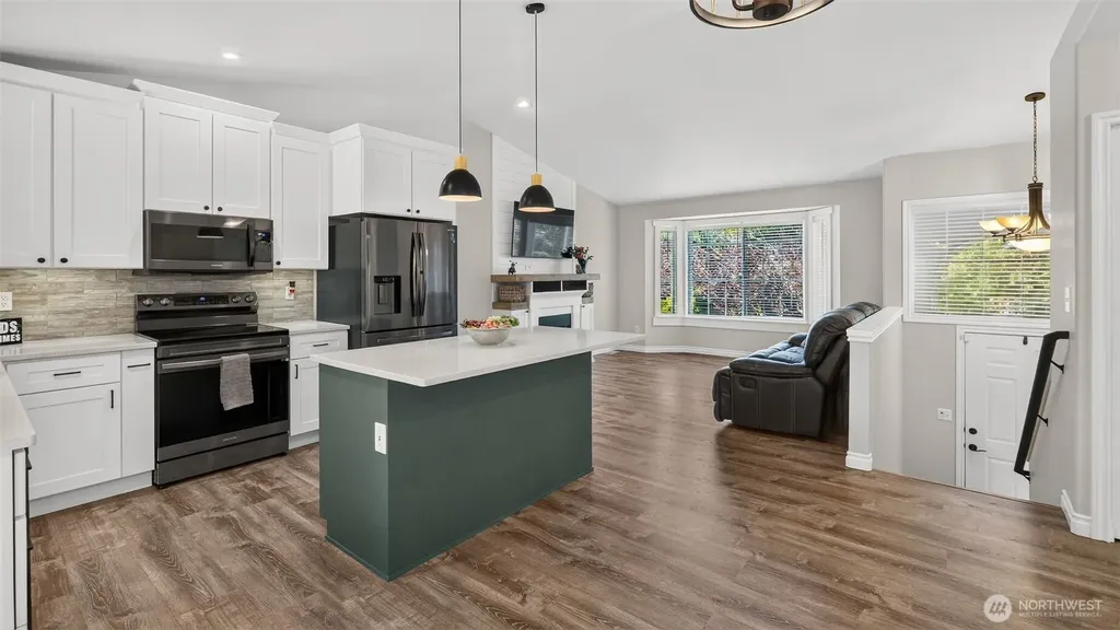 1526 49th Place SW Everett WA 98203