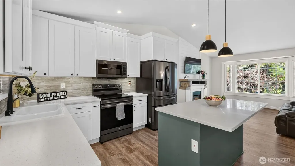1526 49th Place SW Everett WA 98203