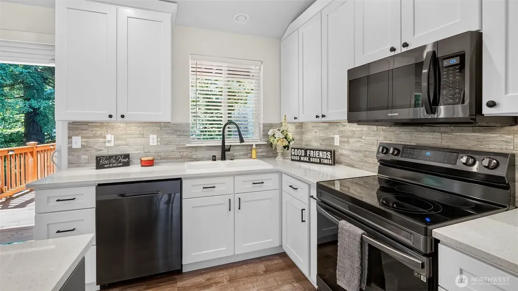 1526 49th Place SW Everett WA 98203