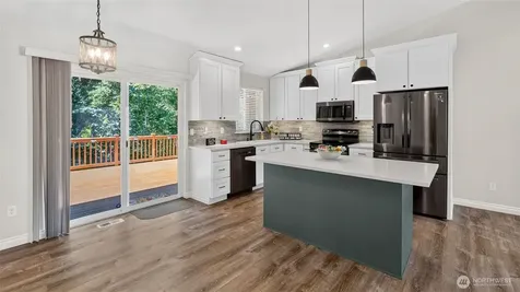 1526 49th Place SW Everett WA 98203
