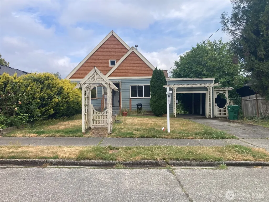 6906 55th Avenue S Seattle WA 98118