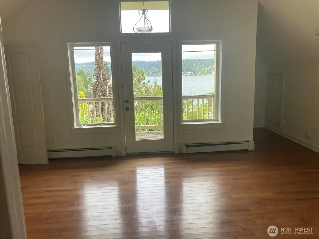 6906 55th Avenue S Seattle WA 98118
