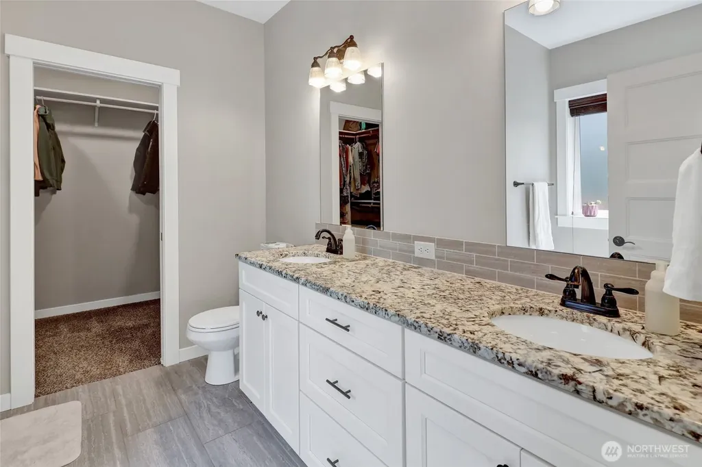 2253 Shea Street Lynden WA 98264