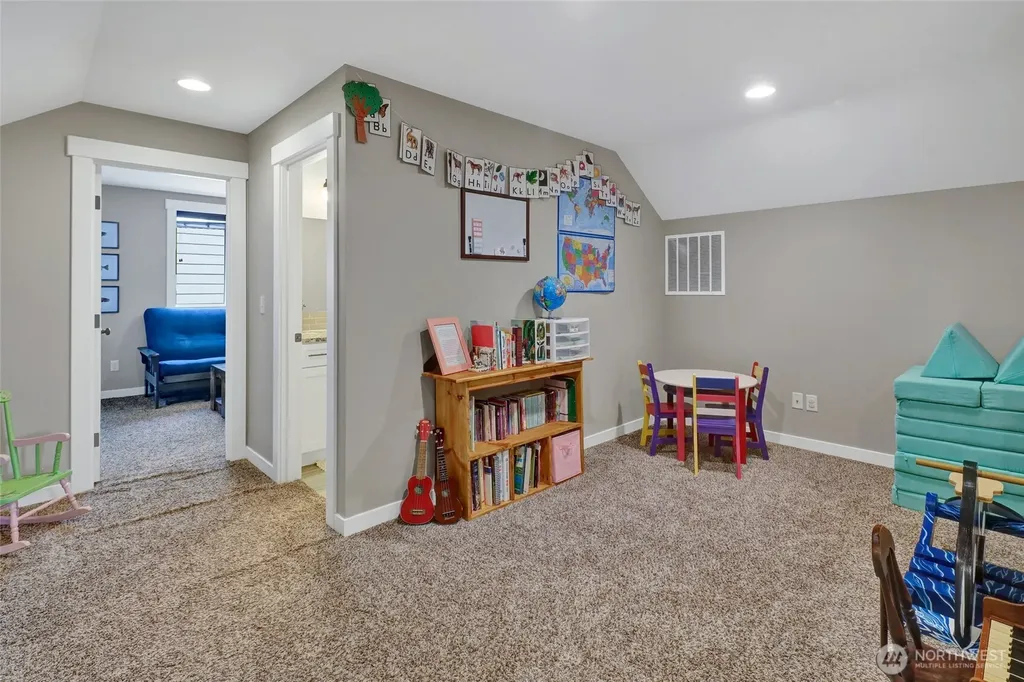 2253 Shea Street Lynden WA 98264