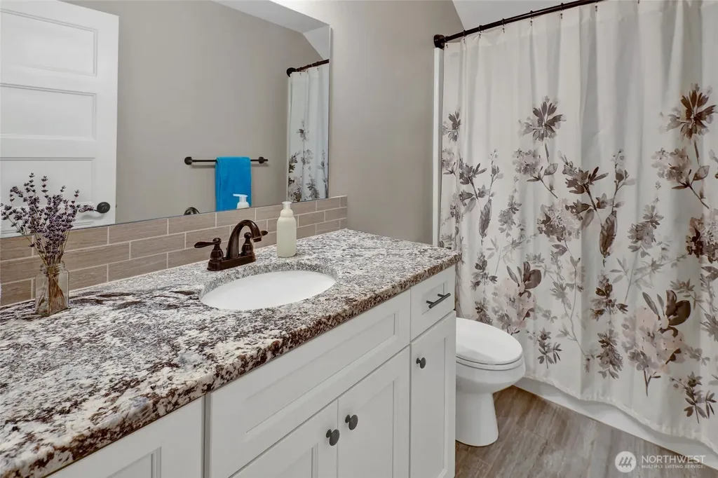 2253 Shea Street Lynden WA 98264