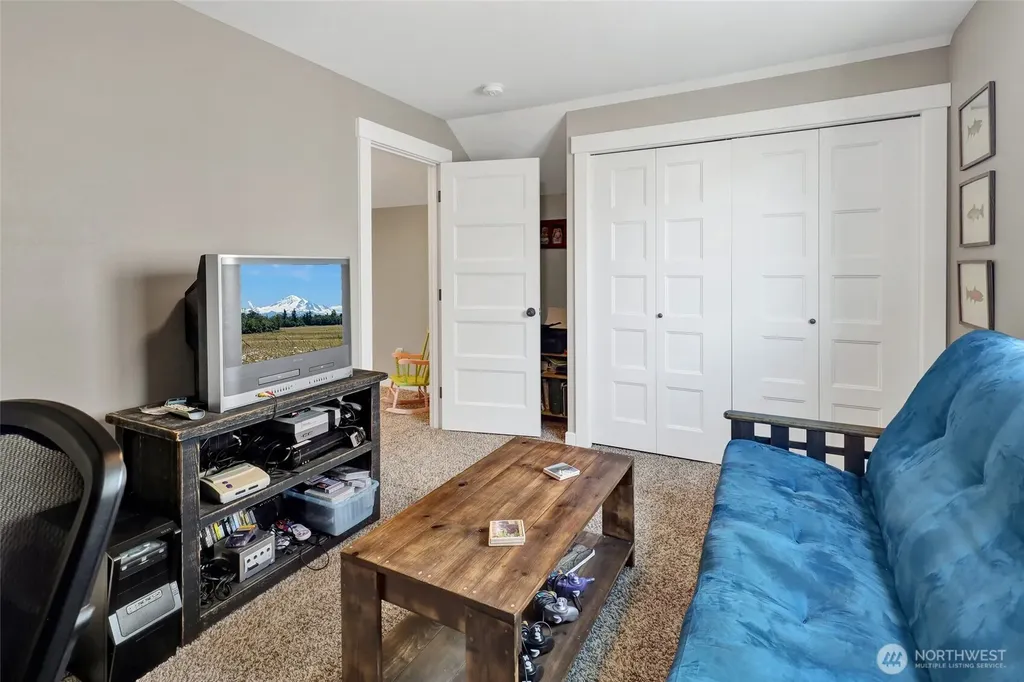 2253 Shea Street Lynden WA 98264