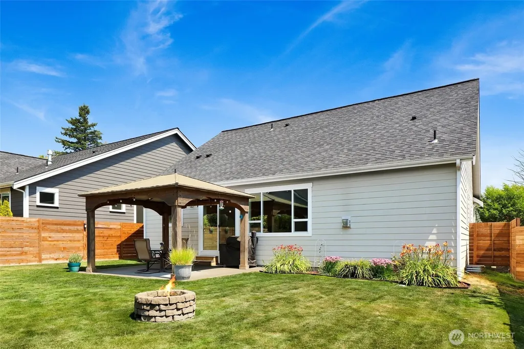 2253 Shea Street Lynden WA 98264