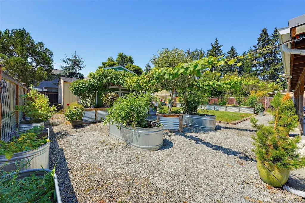 2318 20th Street SE Puyallup WA 98374