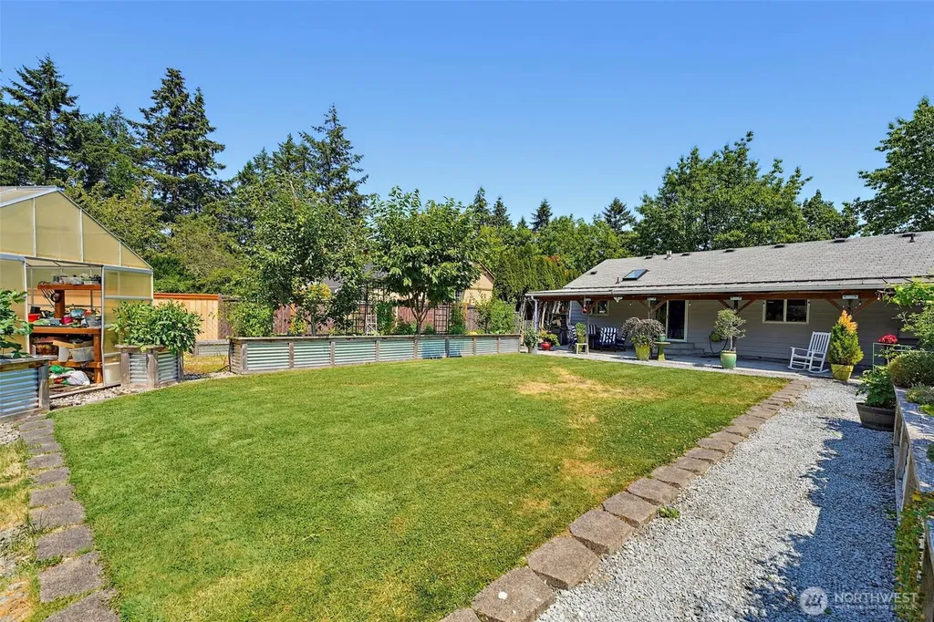 2318 20th Street SE Puyallup WA 98374