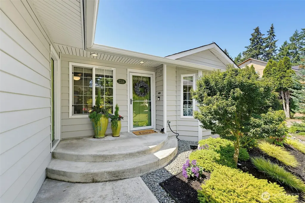 2318 20th Street SE Puyallup WA 98374