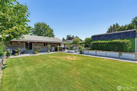 2318 20th Street SE Puyallup WA 98374